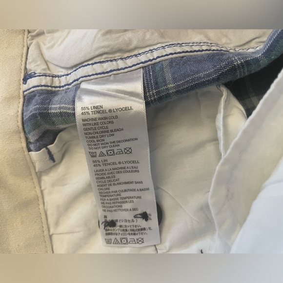 Tommy Bahama men’s shorts. Waist size 33” Multi Colored Pattern. - Picture 9 of 9